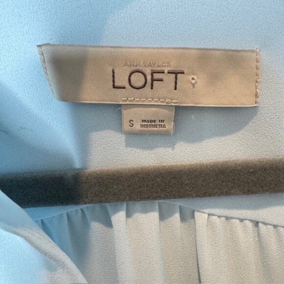 Loft Baby Blue Chiffon V-Neck Long Sleeve Blouse - Small - Picture 12 of 13